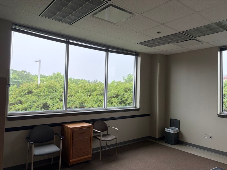 More Photos Of 2470 Flowood Dr, Flowood Medical For Lease