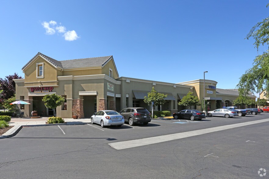More Photos Of 4045 W Figarden Dr, Fresno Unknown For Lease