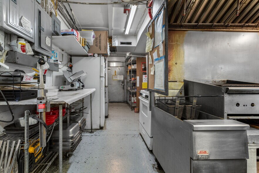 More Photos Of 5036 Paw Paw Lake Rd, Coloma Restaurant For Sale