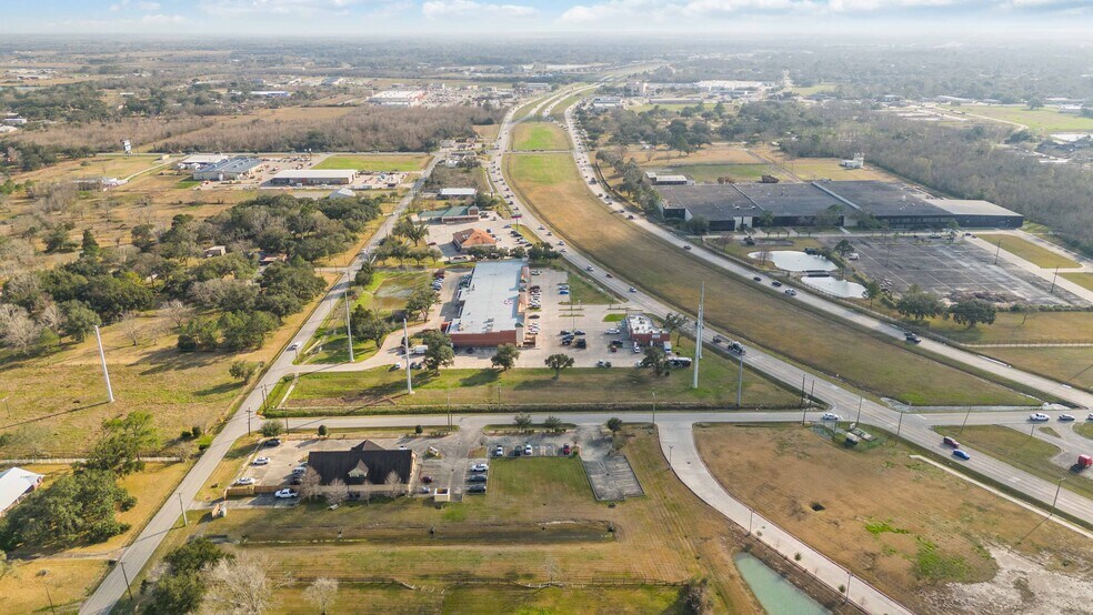 More Photos Of Steele Rd & Clifford St, Alvin Land For Sale