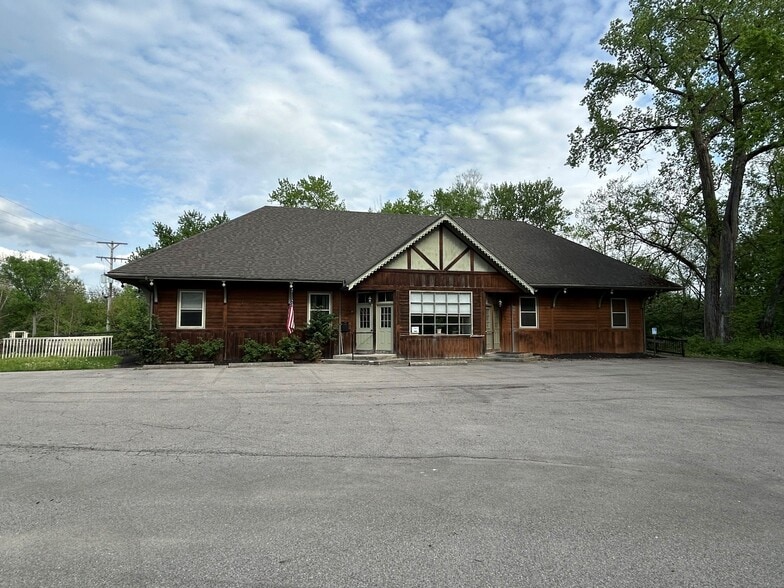 Primary Photo Of 136 US 42, Waynesville Office For Sale