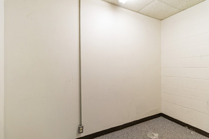 More Photos Of 214 N School St, Winfield Light Distribution For Sale