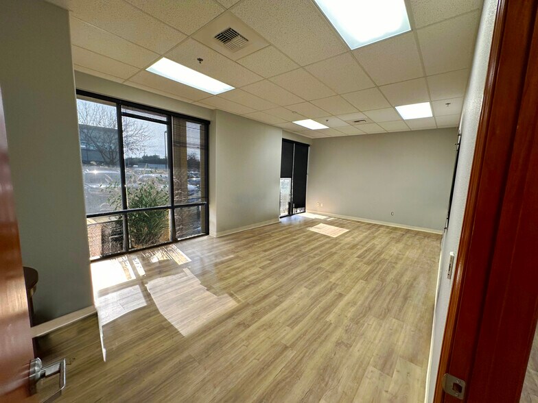 More Photos Of 9381 E Stockton Blvd, Elk Grove Office For Sale