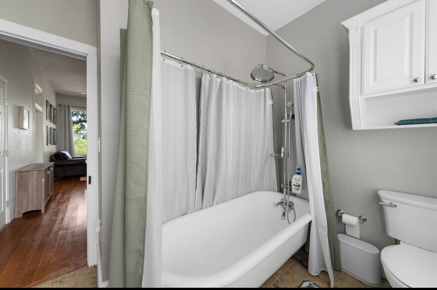 More Photos Of 301 Avenue I, Valley Mills Specialty For Sale