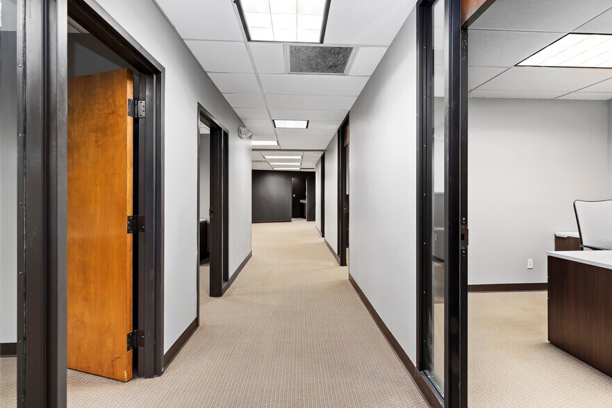 More Photos Of 403-405 N 2nd St, Harrisburg Office For Sale