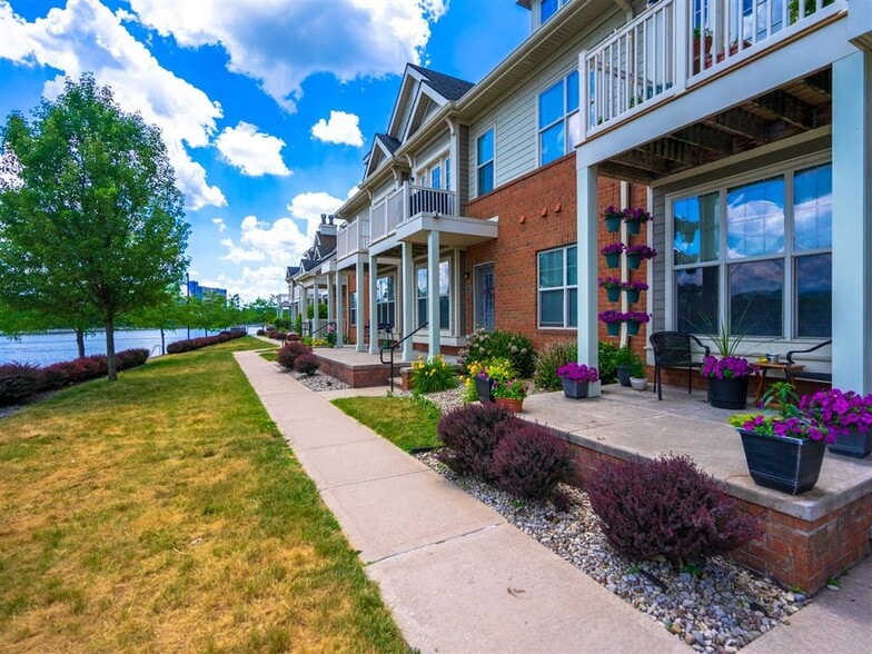 More Photos Of 290 Exchange Blvd, Rochester Apartments For Lease