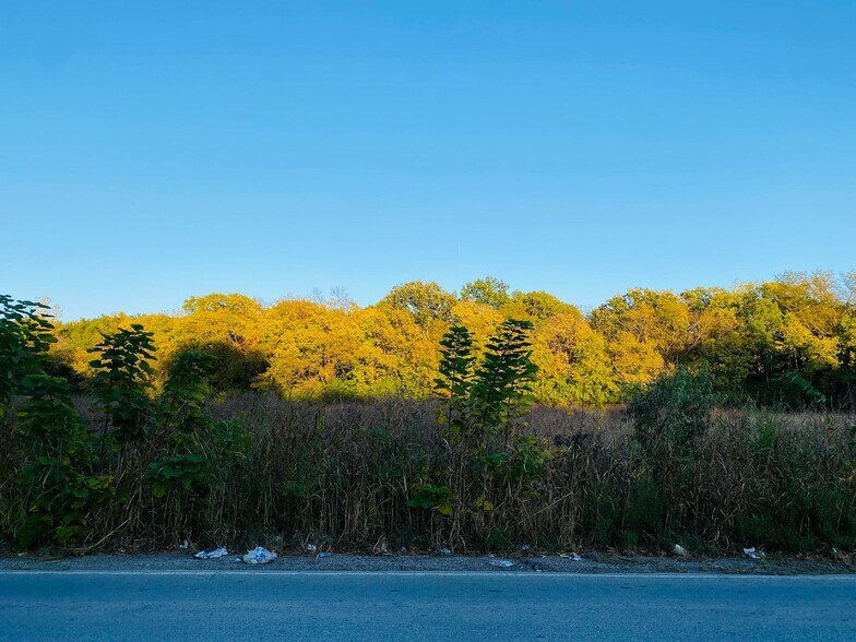 Primary Photo Of 5407 NW Waukomis, Kansas City Land For Sale