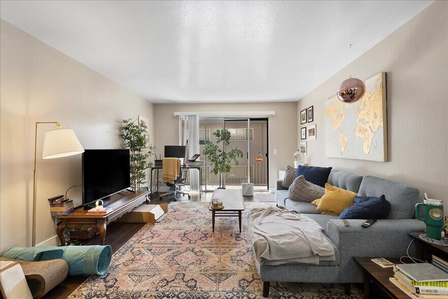 More Photos Of 561 Oakland Ave, Oakland Apartments For Sale