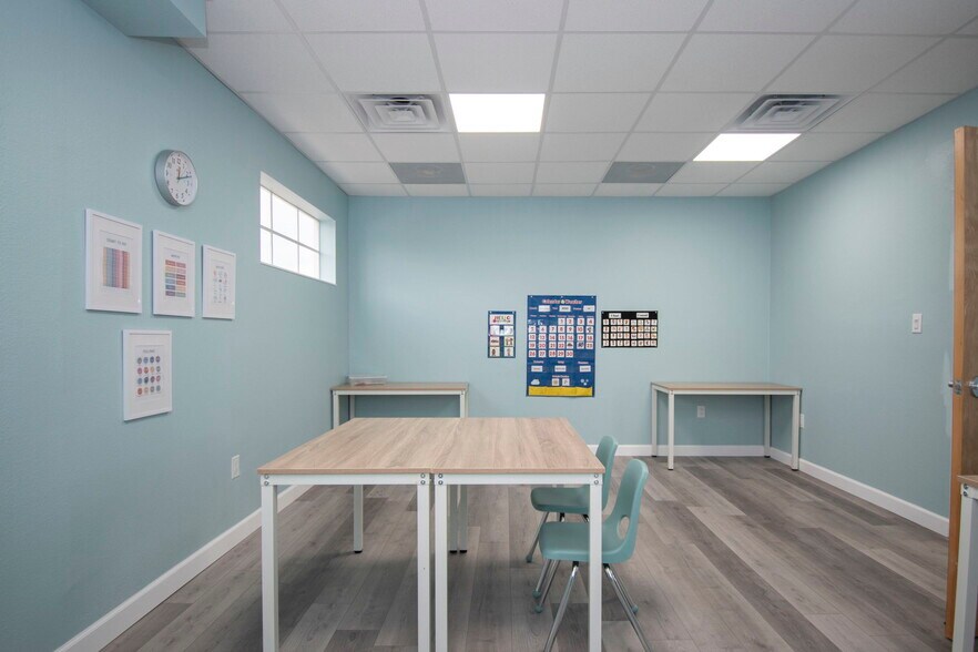 More Photos Of 4535 Tamiami Trl, Port Charlotte Office For Lease