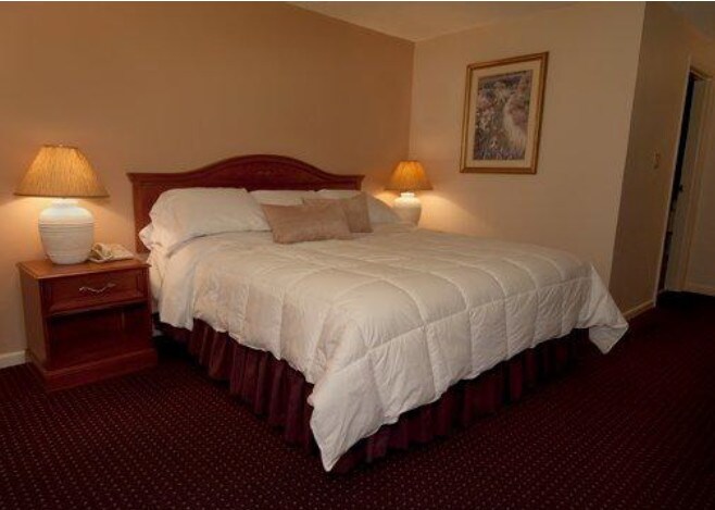 More Photos Of 19 Main St, Caribou Hotel For Sale