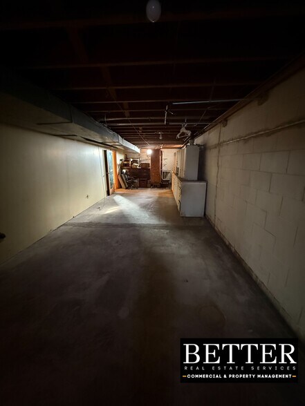 More Photos Of 3120 S Lincoln Ave, York Showroom For Sale