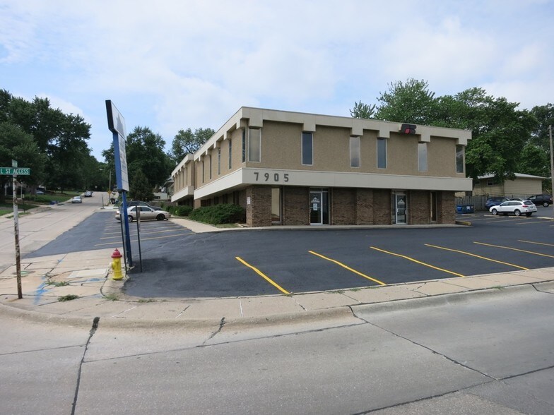 More Photos Of 7905 L St, Omaha Office For Lease