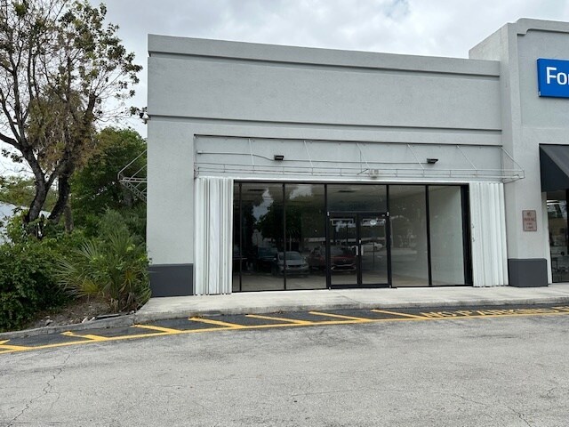 More Photos Of 5251 N University Dr, Lauderhill Freestanding For Lease
