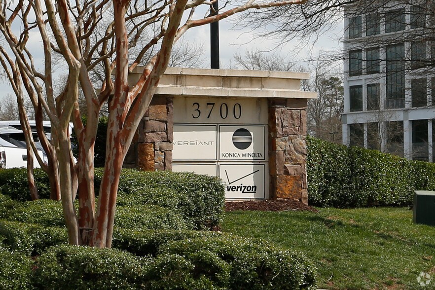 More Photos Of 3700 Arco Corporate Dr, Charlotte Office For Lease