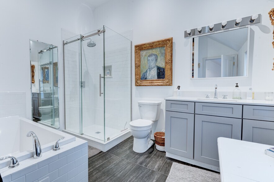 More Photos Of 1062 Bantam Rd, Bantam Freestanding For Sale