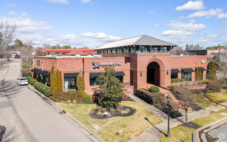 Primary Photo Of 20035 Jetton Rd, Cornelius Freestanding For Lease