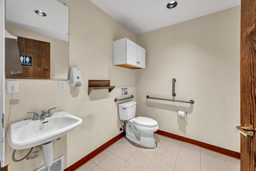More Photos Of 48 Route 6, Yorktown Heights Medical For Sale