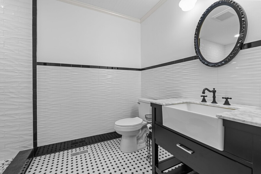 More Photos Of 202 W Main St, Sanford Office Residential For Sale