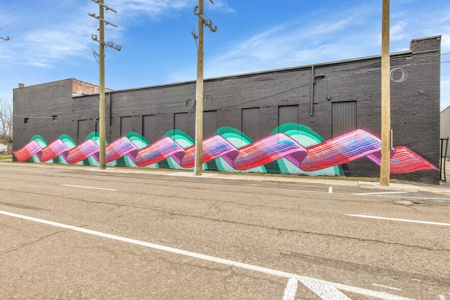 More Photos Of 2232-2240 Bellevue St, Detroit Industrial For Sale