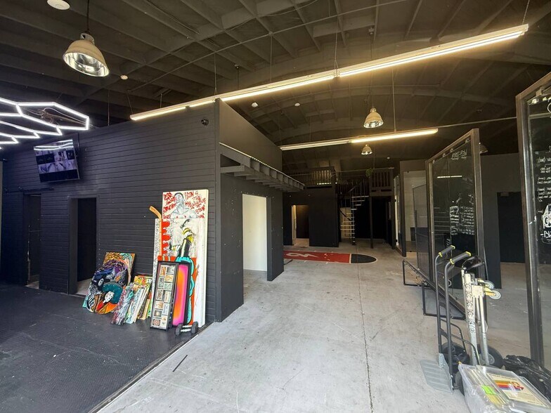 More Photos Of 2020 Placentia Ave, Costa Mesa Manufacturing For Lease