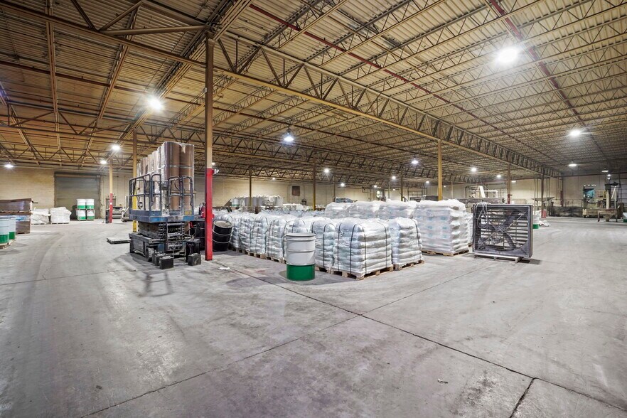 More Photos Of 1840 Progress Ave, Columbus Manufacturing For Sale