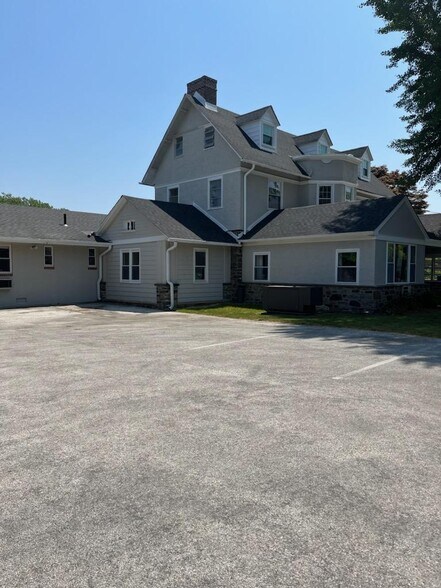 More Photos Of 105 Morton Ave, Ridley Park Skilled Nursing Facility For Sale