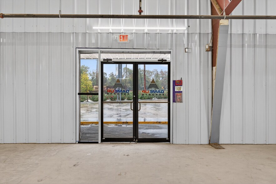 More Photos Of 2606 Cherry Brook Ln, Pasadena Warehouse For Sale