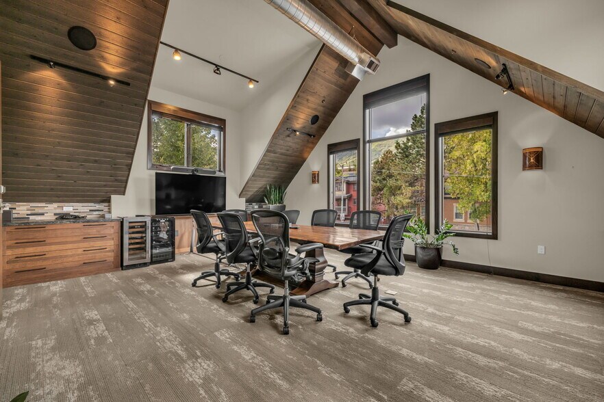 More Photos Of 1492 Park Ave, Park City Office For Lease