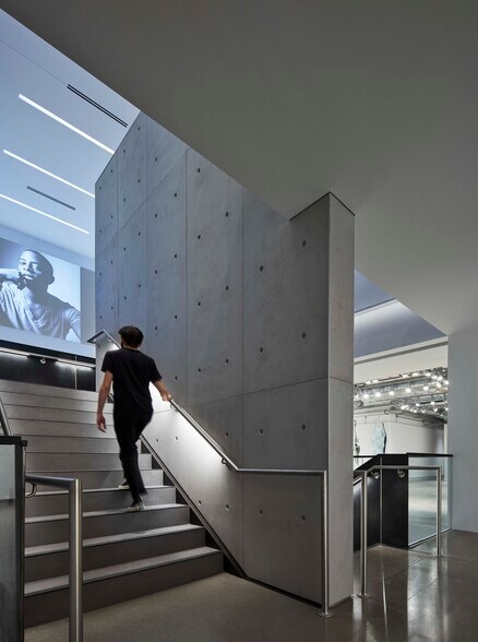 More Photos Of 25 E Washington St, Chicago Office For Lease