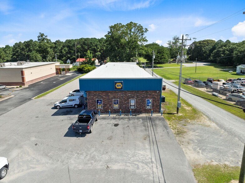 Primary Photo Of 1108 Kingold Blvd, Snow Hill Freestanding For Sale