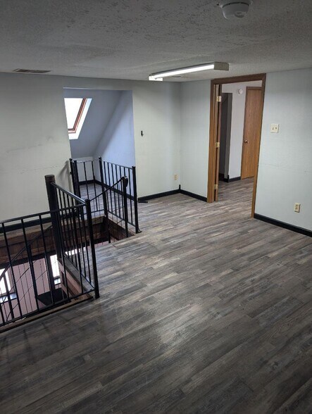 More Photos Of 204 W Main St, Belleville Office Residential For Sale