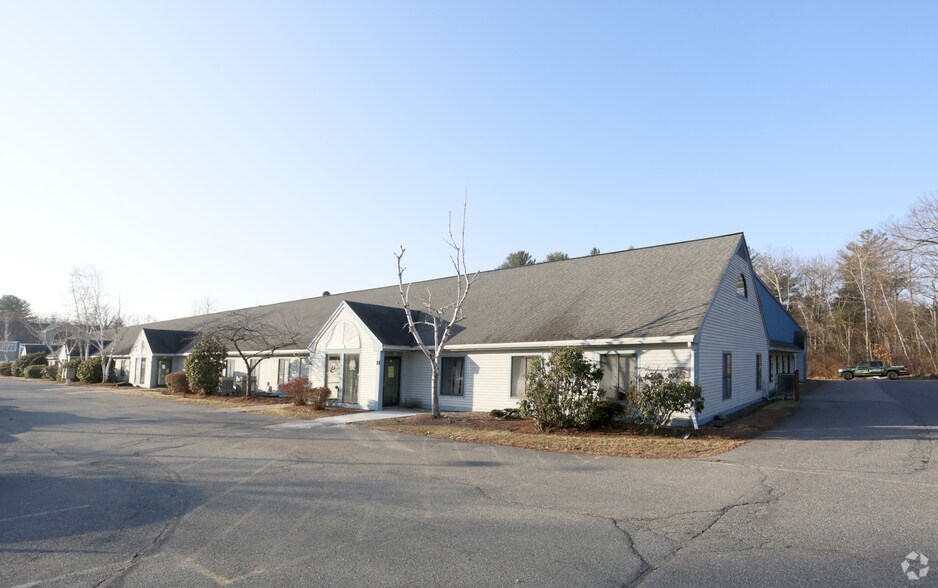 More Photos Of 68 Stiles Rd, Salem Light Manufacturing For Sale