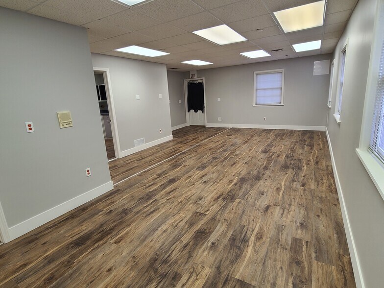 More Photos Of 4859 Dover Center Rd, North Olmsted Medical For Lease