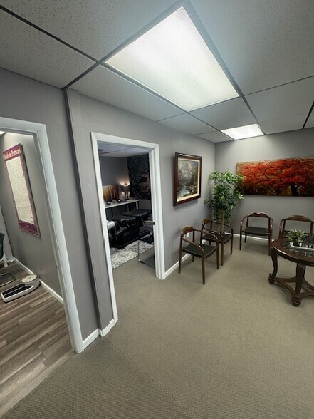 More Photos Of 6841 S Yosemite St, Centennial Office For Lease