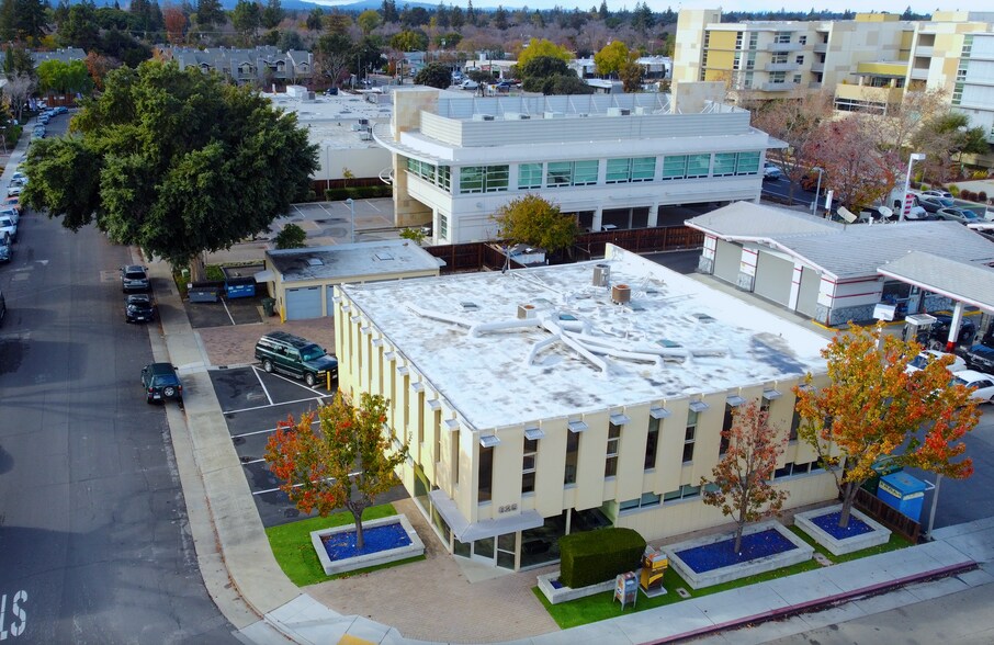 More Photos Of 825 San Antonio Rd, Palo Alto Office For Sale