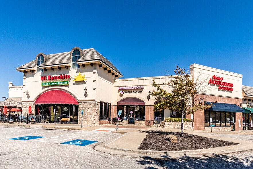 Primary Photo Of 14020-14040 W 119th St, Olathe Storefront For Lease