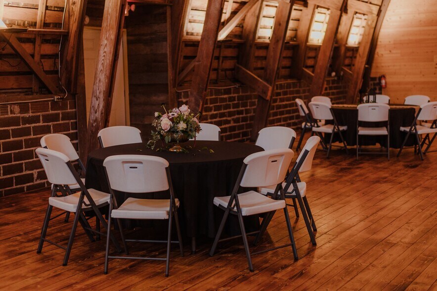 More Photos Of 3533 Fenton Ave, Stratford Winery Vineyard For Sale