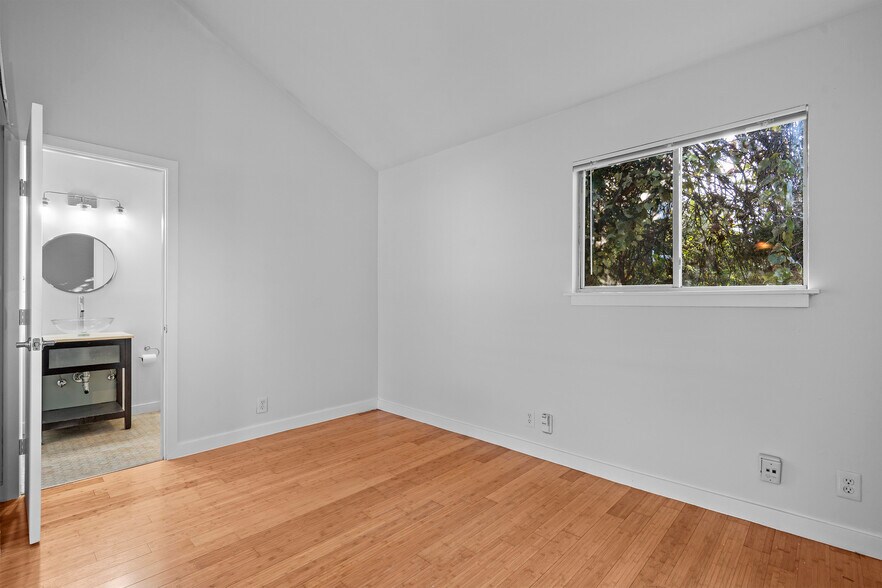 More Photos Of 2523 Durwood St, Austin Apartments For Sale