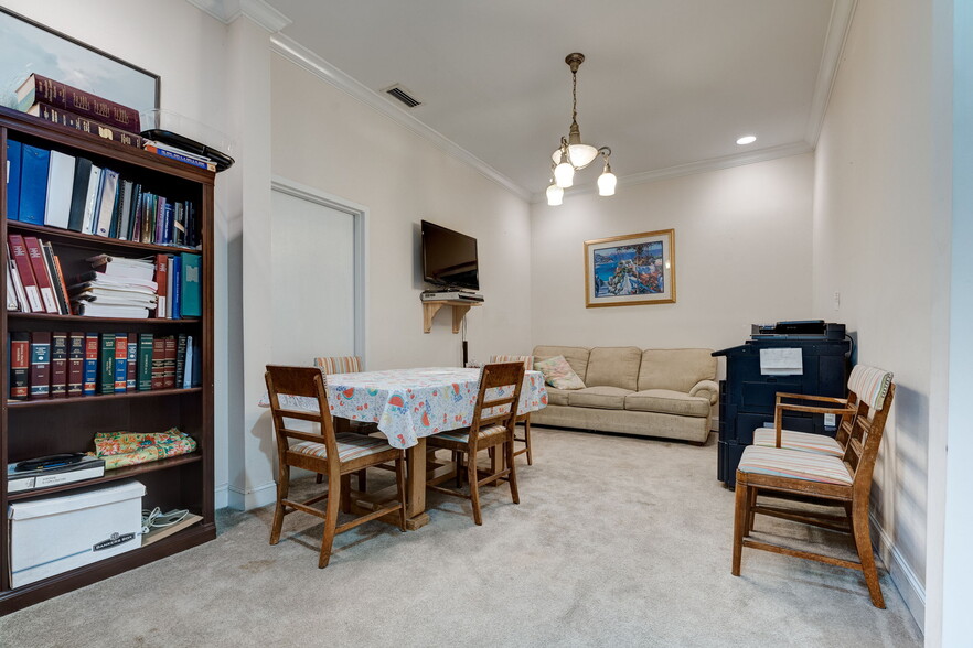 More Photos Of 1820 3rd Ave N, Bessemer Office For Sale