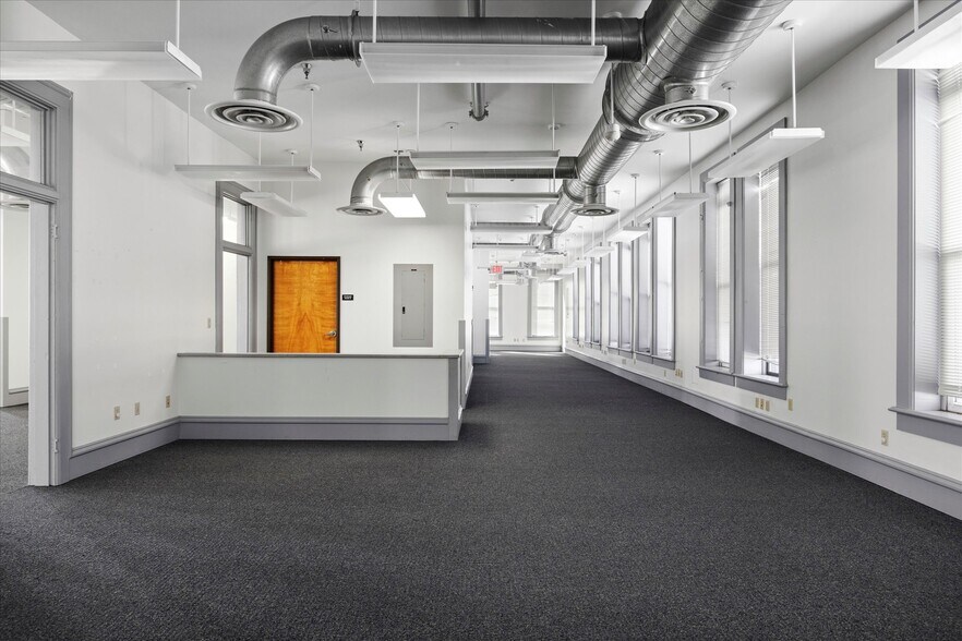 More Photos Of 2-4 W Ohio St, Butler Office For Sale