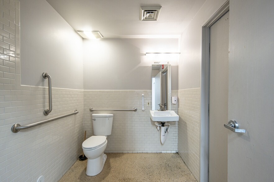 More Photos Of 211 E Main St, American Fork Freestanding For Sale