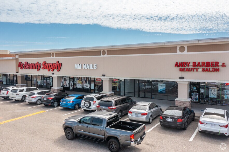 More Photos Of 6501-6887 Highway 6 N, Houston Unknown For Lease