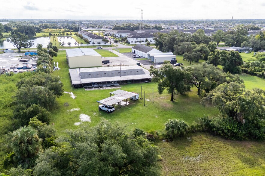 More Photos Of 6901 S 78th St, Riverview Warehouse For Lease