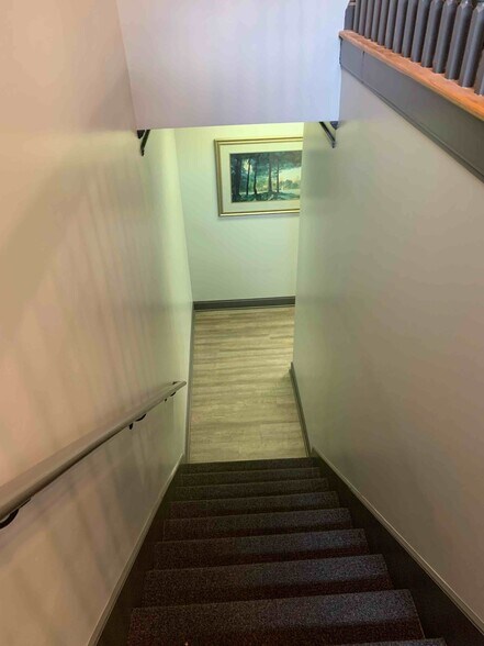 More Photos Of 417-429 Creekstone Rdg, Woodstock Office For Sale