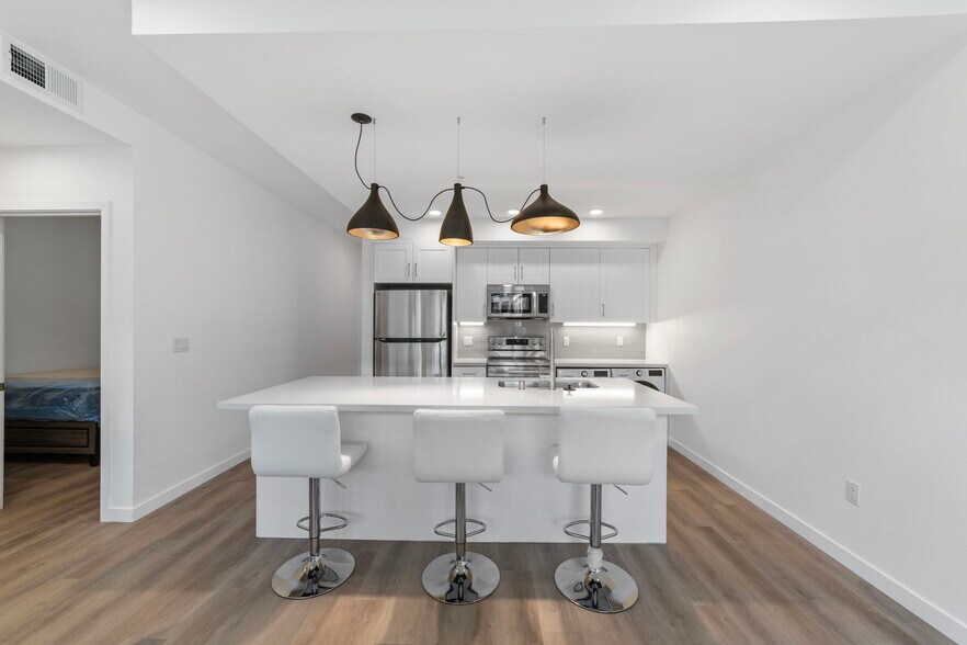 More Photos Of 4015 Richmond St, San Diego Apartments For Sale