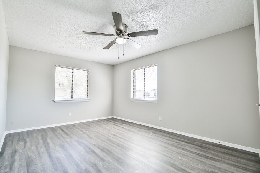 More Photos Of 5202 Bangor Ave, Lubbock Apartments For Sale