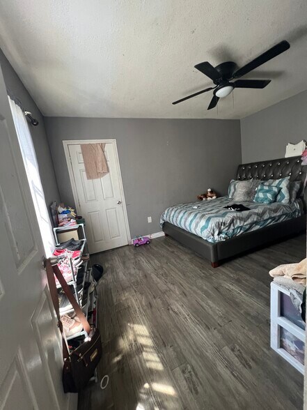 More Photos Of 714 E 108th St, Los Angeles Apartments For Sale