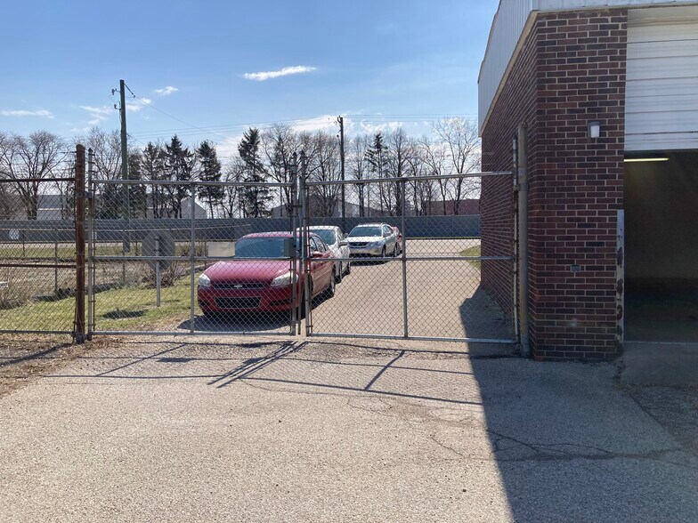 More Photos Of 3901 Lefferson Rd, Middletown Warehouse For Lease