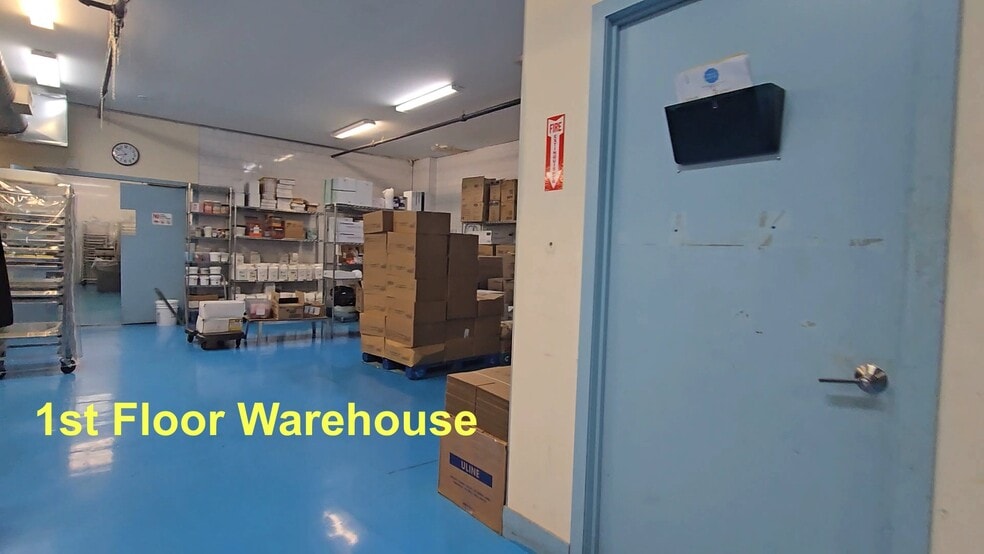 More Photos Of 3260 62nd St, Woodside Industrial For Lease