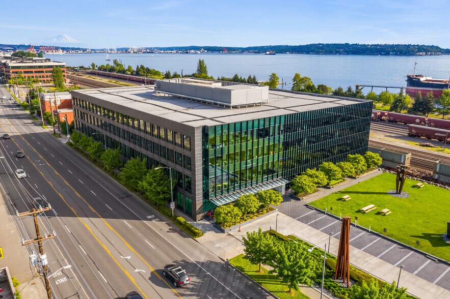 More Photos Of 635 Elliott Ave W, Seattle Office For Lease